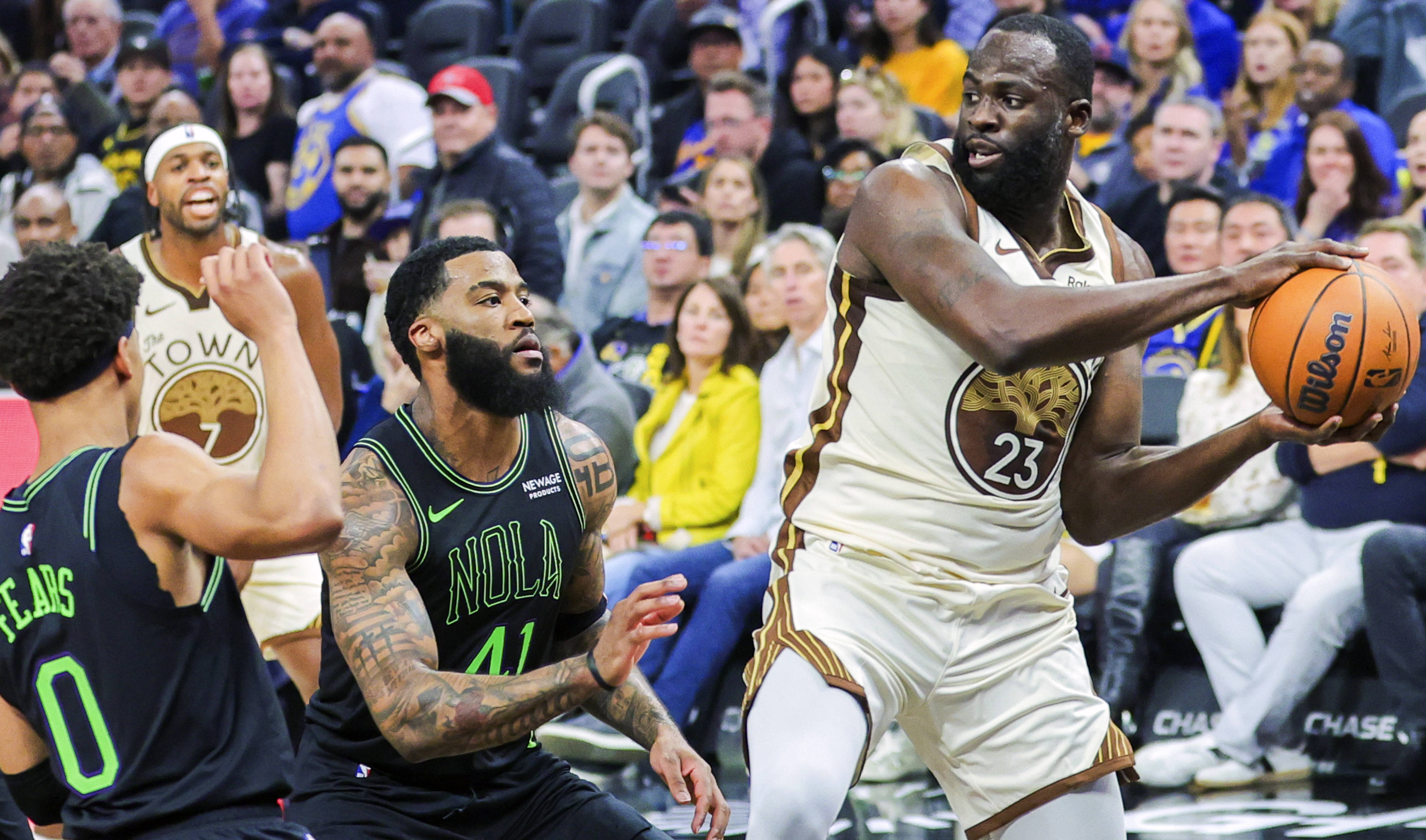 开云APP-转折点新奥尔良鹈鹕扳平良机，NBA常规赛集结日攻防权衡，管理层满意，轮换策略成焦点的简单介绍