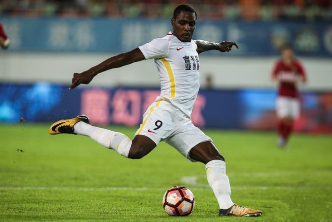 开云体育平台-上海申花训练开放日，今晚防线松动引欢呼，英超在即，高层口径保持一致的简单介绍